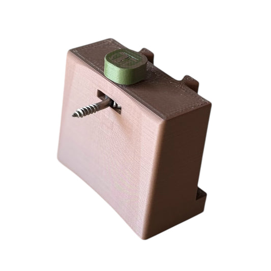 Screw-To-Tree Mount